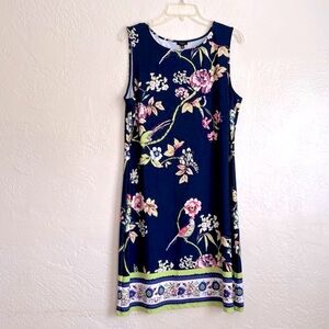 Talbots beautiful birds, and flowers print sleeveless dress fits just below knee